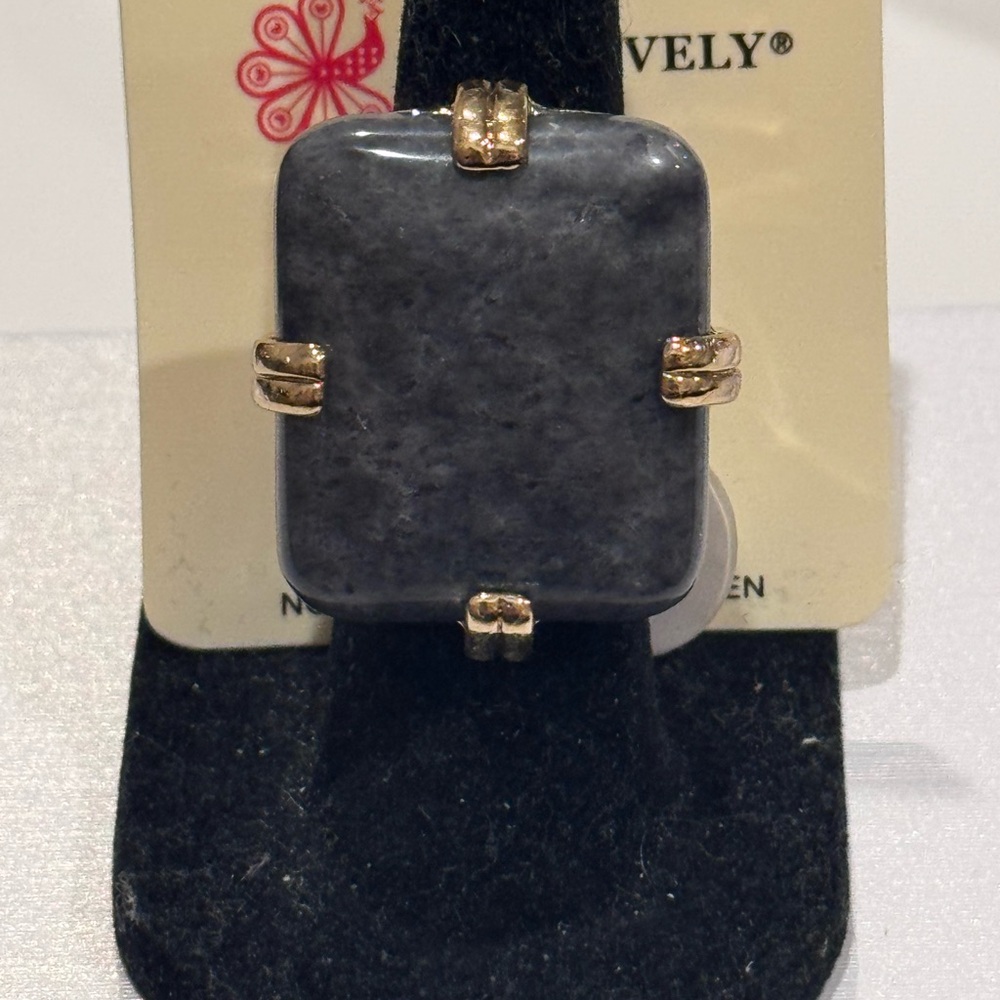 AND LOVELY Elegant Gold and Gray Stone Ring SZ8